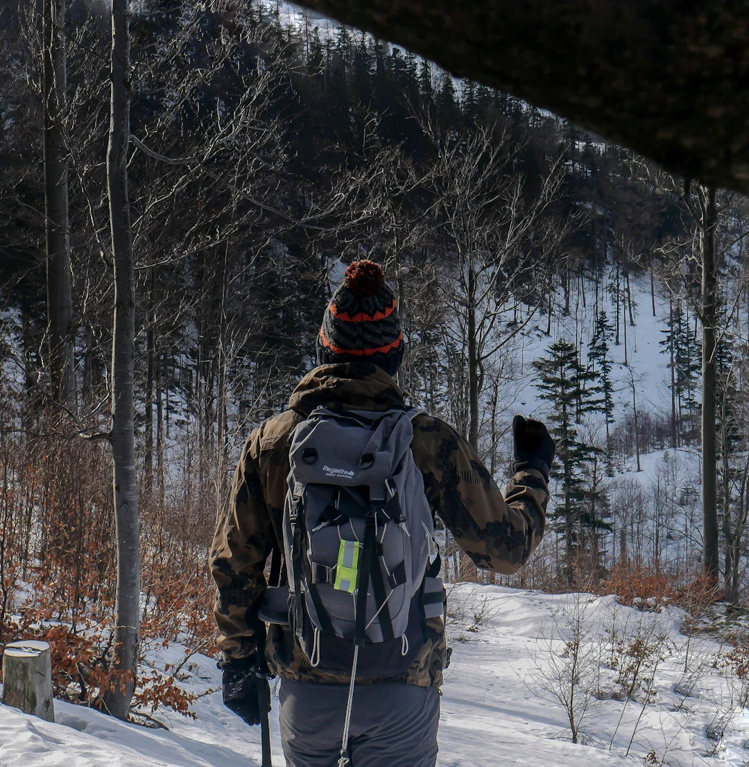 Pocket Knives for Hikers: Essential Features & Benefits - Shokunin USA