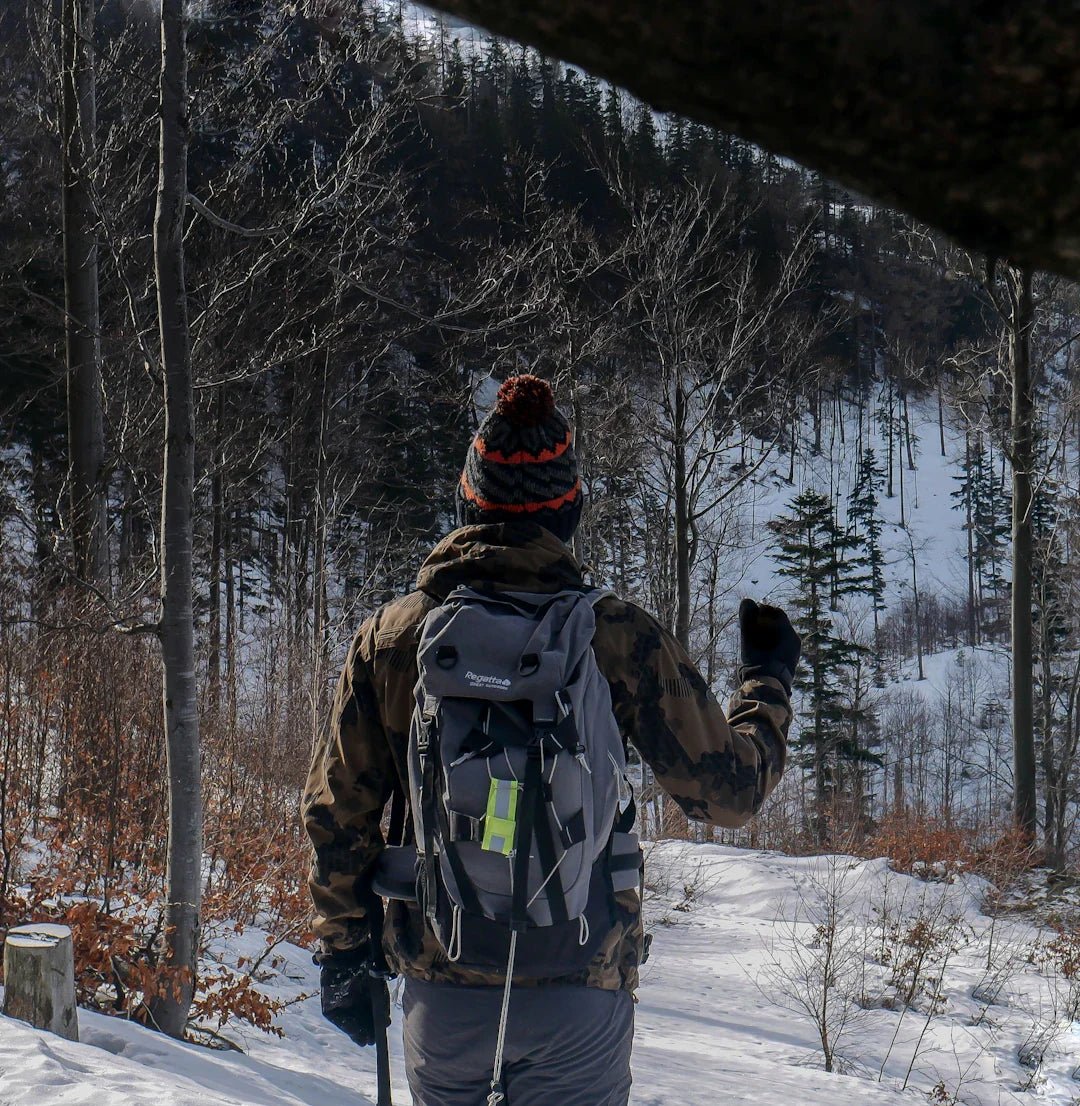Pocket Knives for Hikers: Essential Features & Benefits - Shokunin USA
