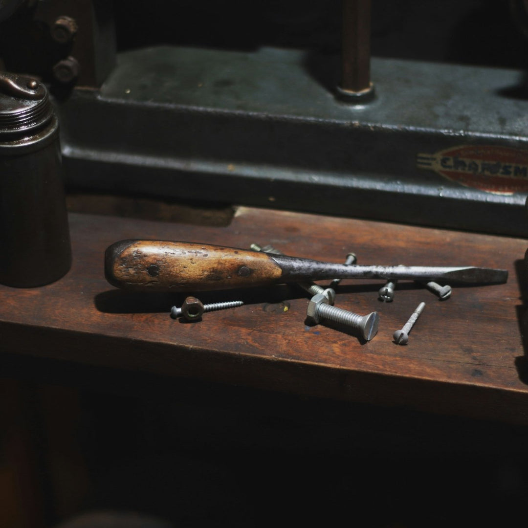 Pocket Knives vs. Multi-Tools: Which Is Right for You? - Shokunin USA
