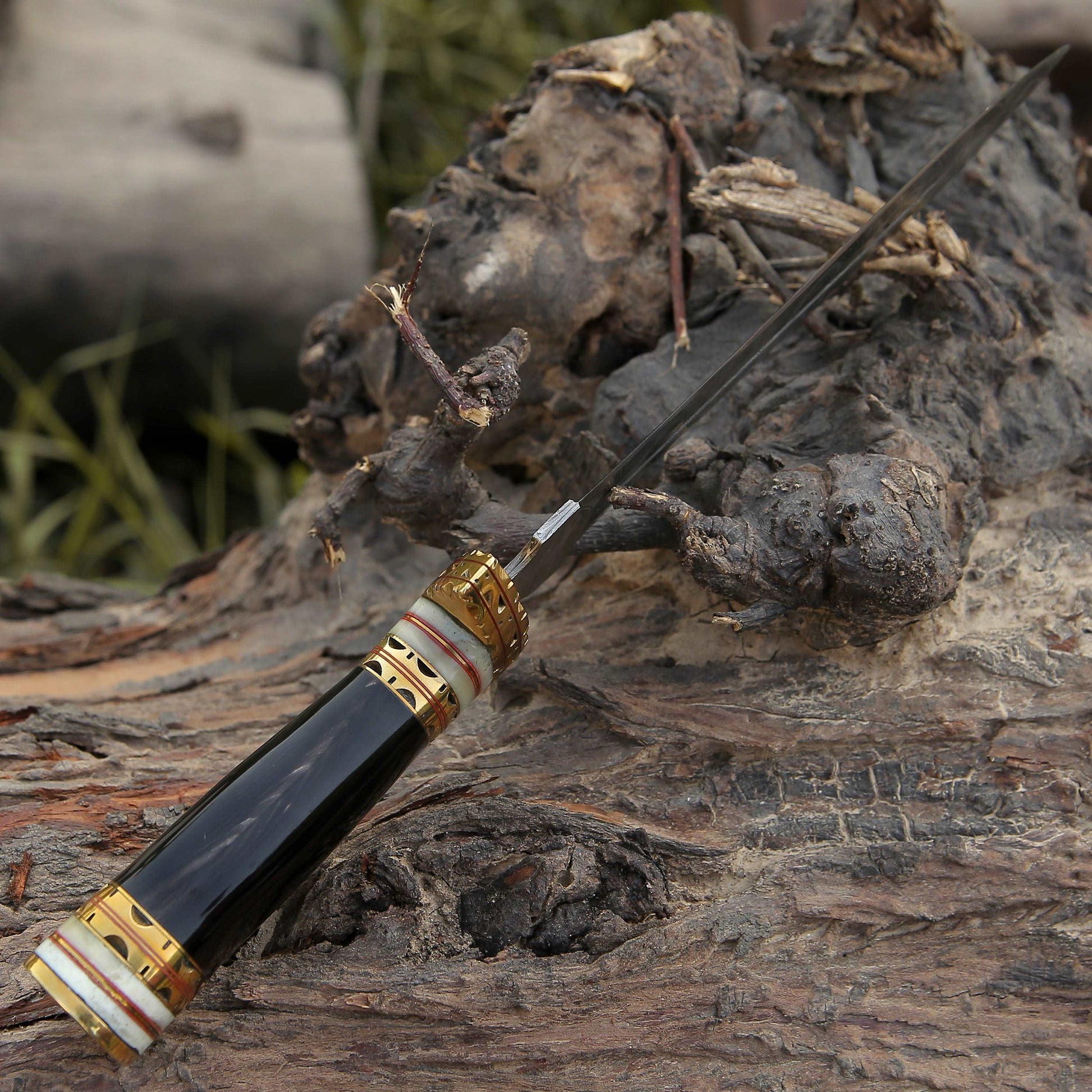 Damascus knife - Fear Damascus Fixed Blade Hunting Knife with Bull Horn & Brass Handle - Shokunin USA