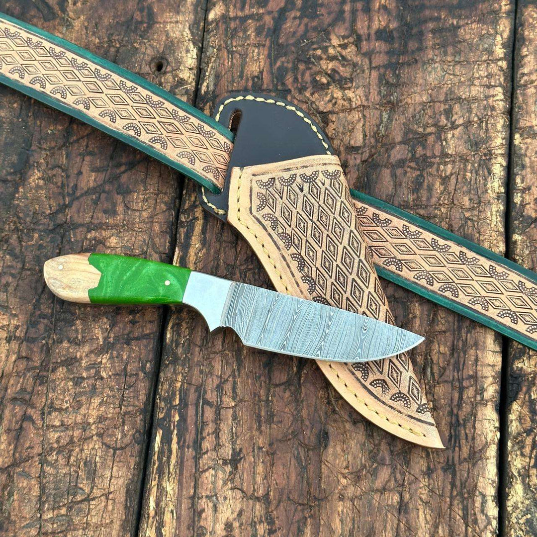 Fixed blade knife. - Yellowstone Damascus Skinner Knife with Hand tooled Sheath &amp; Belt - Shokunin USA