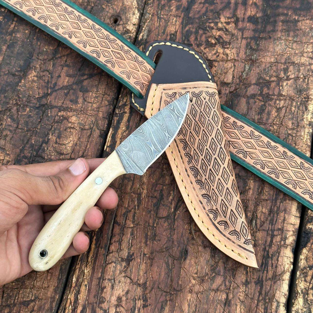 Fixed blade knife. - Dakota Damascus Skinner Knife with Hand tooled Sheath &amp; Belt - Shokunin USA
