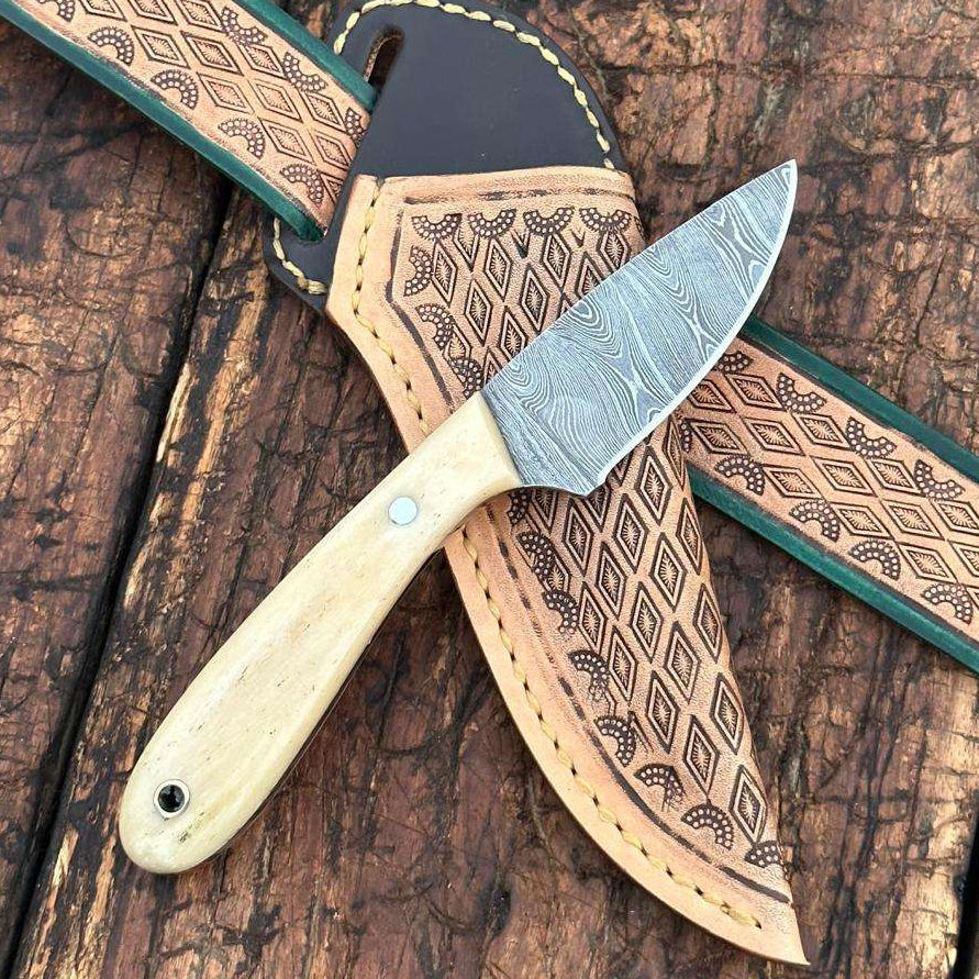 Fixed blade knife. - Dakota Damascus Skinner Knife with Hand tooled Sheath &amp; Belt - Shokunin USA