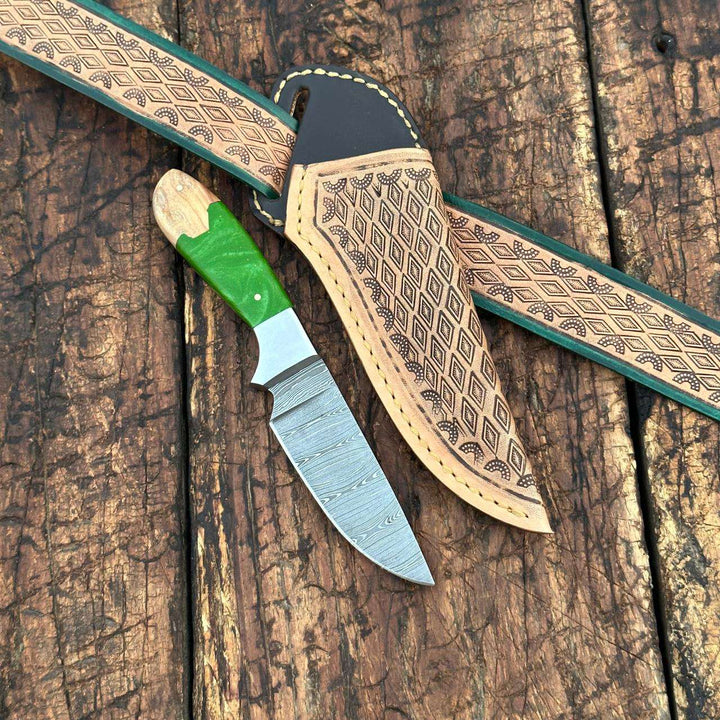 Fixed blade knife. - Yellowstone Damascus Skinner Knife with Hand tooled Sheath &amp; Belt - Shokunin USA