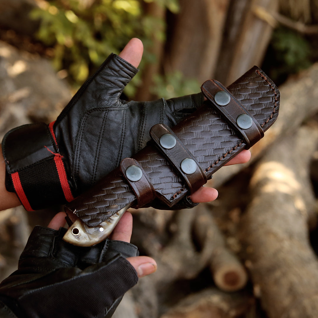 Starlight Damascus Hunting Knife with Exotic Rosewood &amp; Ram Horn Handle - Shokunin USA