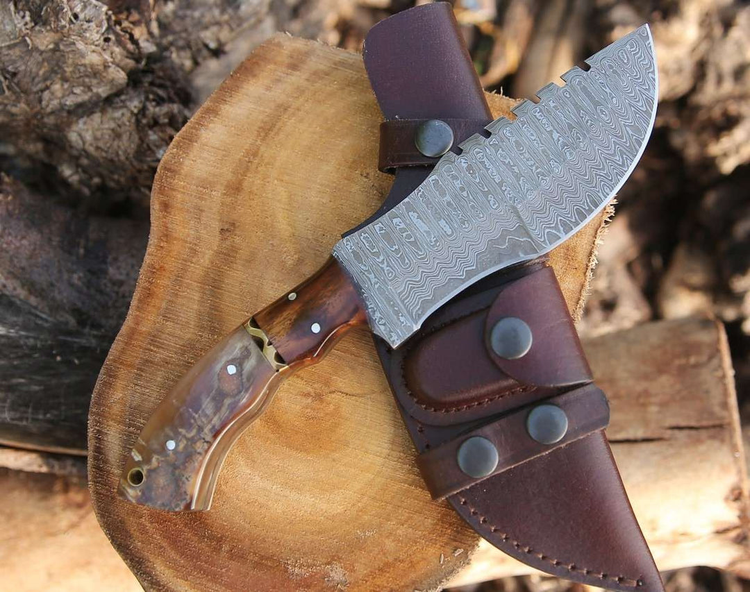 Blast Damascus Tracker Knife with Ram Horn Handle - Shokunin USA